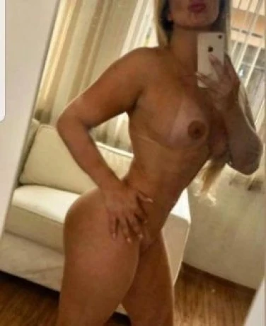 Júlia Dias — 5 / 7