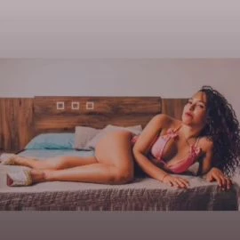Nicole — 6 / 9