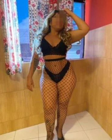 Dayanne Alves — 5 / 9