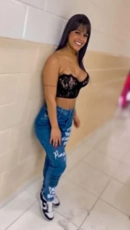 Karine Figueiredo — 4 / 5