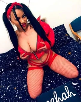 Sandra Sweet — 2 / 4