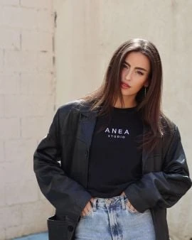 Alona — 5 / 9