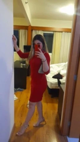 Gabriela Souza — 3 / 5