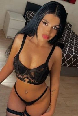Amira, Escort, London
