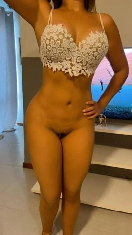 Thayla Couto — 3 / 9