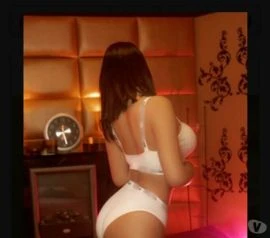 Female Escort — 3 / 5