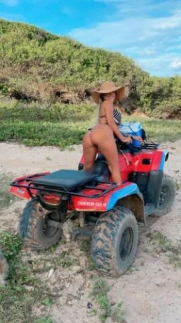 Cibelle Figueiredo — 1 / 4