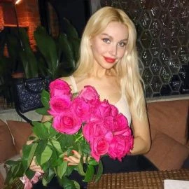 Veronika — 2 / 9