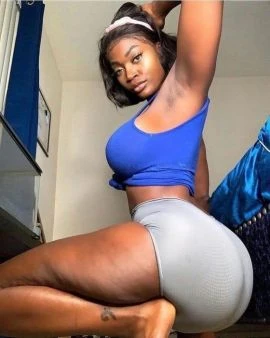 Juliaxx — 3 / 4