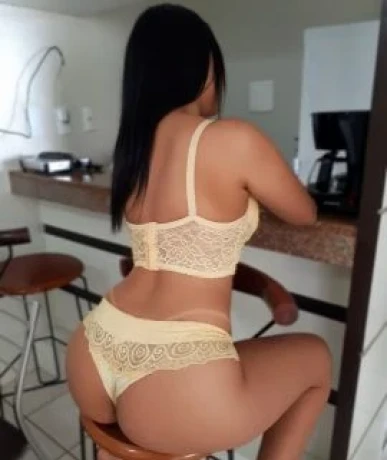 Anitta Garcia — 5 / 8