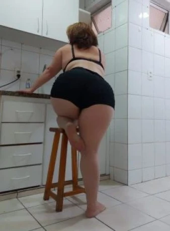 Letícia Brandão — 6 / 8