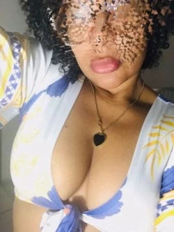 Perola Farias — 4 / 5