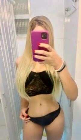 Jade Moretti — 5 / 7