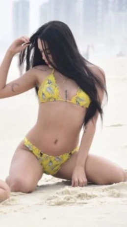 Kah Desire — 2 / 5