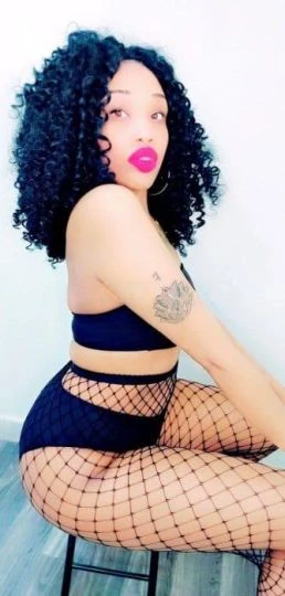 Trisha Khalid, Escort, Riyadh