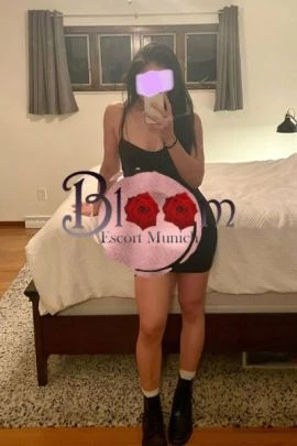 Kenzi — 3 / 5