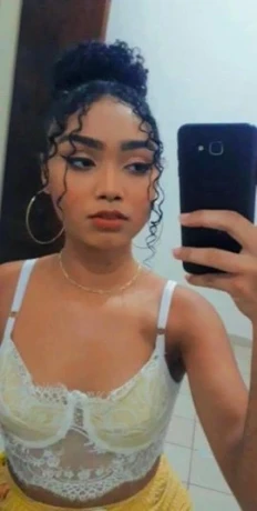 Dayane Lavynea — 7 / 8