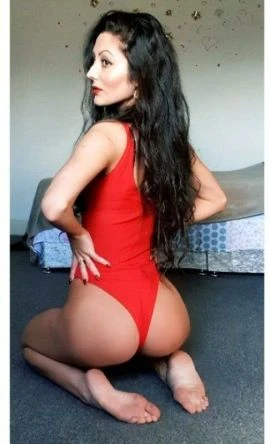 Sandra — 2 / 7