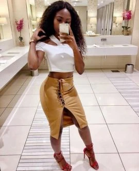 Bella — 3 / 4