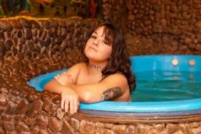 Julea Fantini — 1 / 9