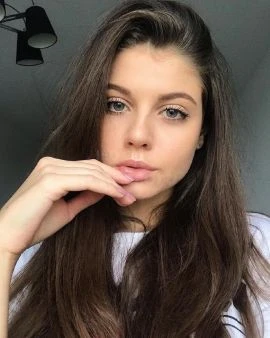 LOERA, Escort, Paris