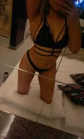 Monike Castro — 4 / 5