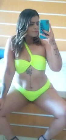 Thais Armani — 1 / 9