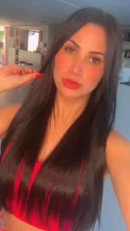 Anny Souza — 3 / 4