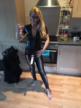 Nicole naughty — 3 / 5