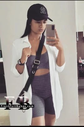 Lara — 5 / 6