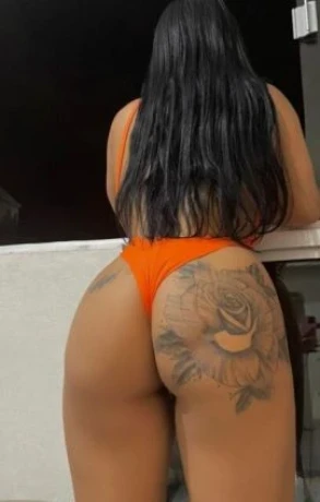 Monique Bastos — 7 / 9