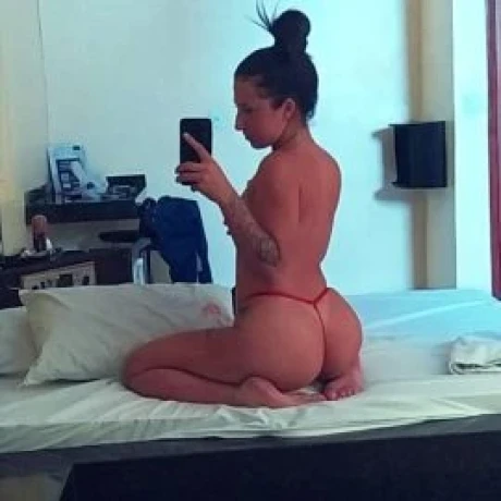 Vitória Tavares — 2 / 5