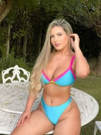 Pâmela Castro — 3 / 5