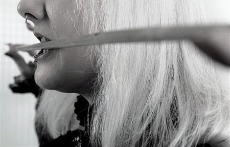 Switcherin Lana Xtrem im Studio Centric — 4 / 17