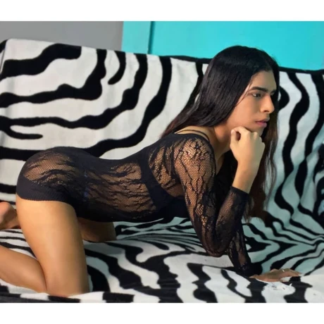Estefany Morena — 11 / 12