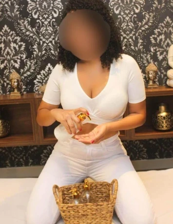 Renata Professionell Masseurin — 1 / 3