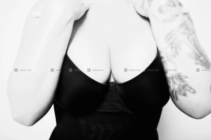 Deutscher Sexvulkan Nina — 2 / 5