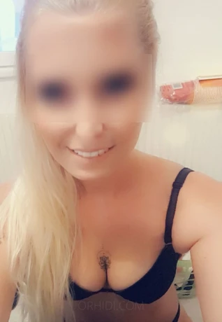 Wiener girl amelie — 1 / 3