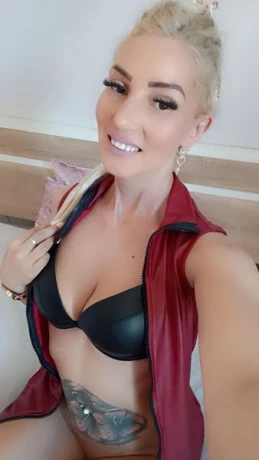 Adelina Ganz Neu — 2 / 13