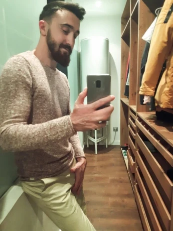 Noah Sweet Boy — 2 / 5