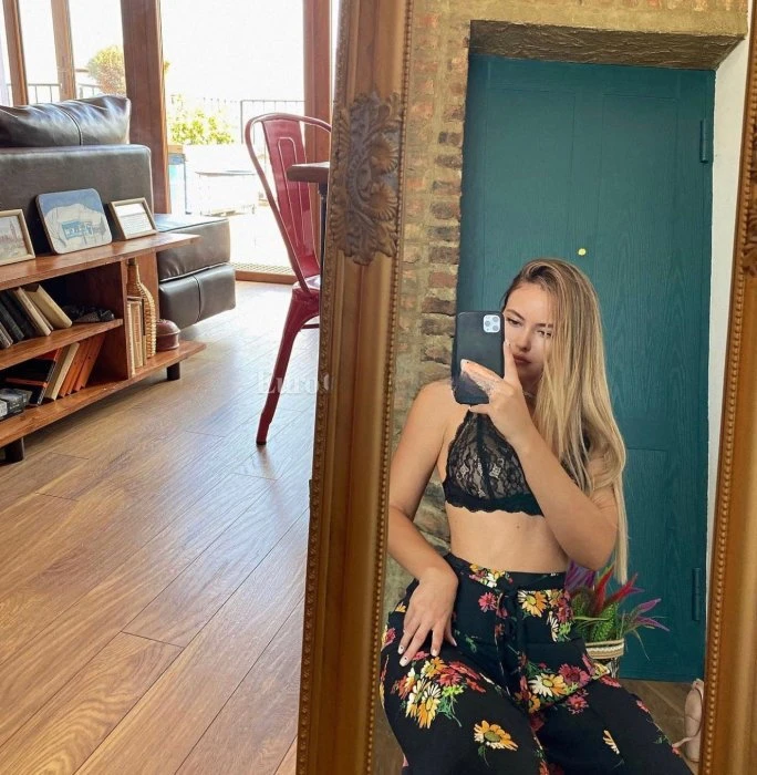 Kamilla — 3 / 11