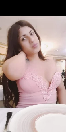 Nicole Miller — 8 / 10