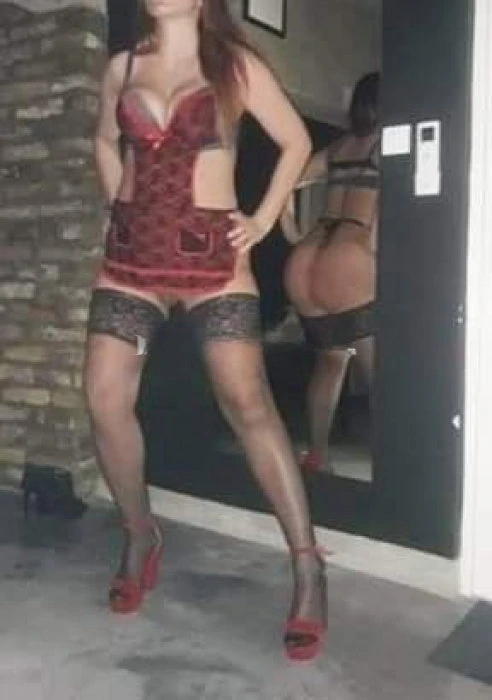 Sexy Domacica — 2 / 10