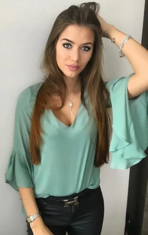 Marika Vip Model — 1 / 3