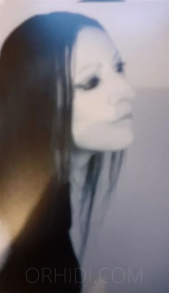 Marie — 2 / 3