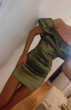 Jacqueline — 8 / 10