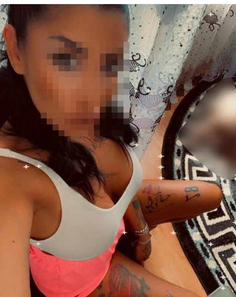 Karla219 — 2 / 4