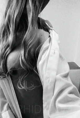 Nicole — 1 / 4