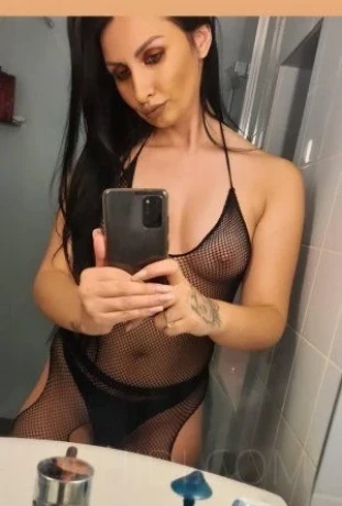 Aylinn — 2 / 3