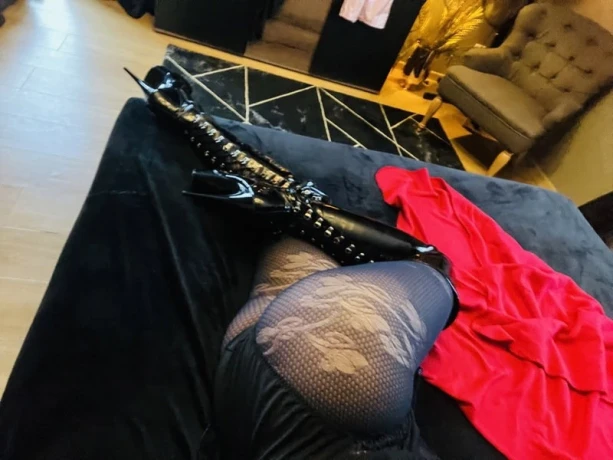 Deutsche Cataleya — 16 / 17